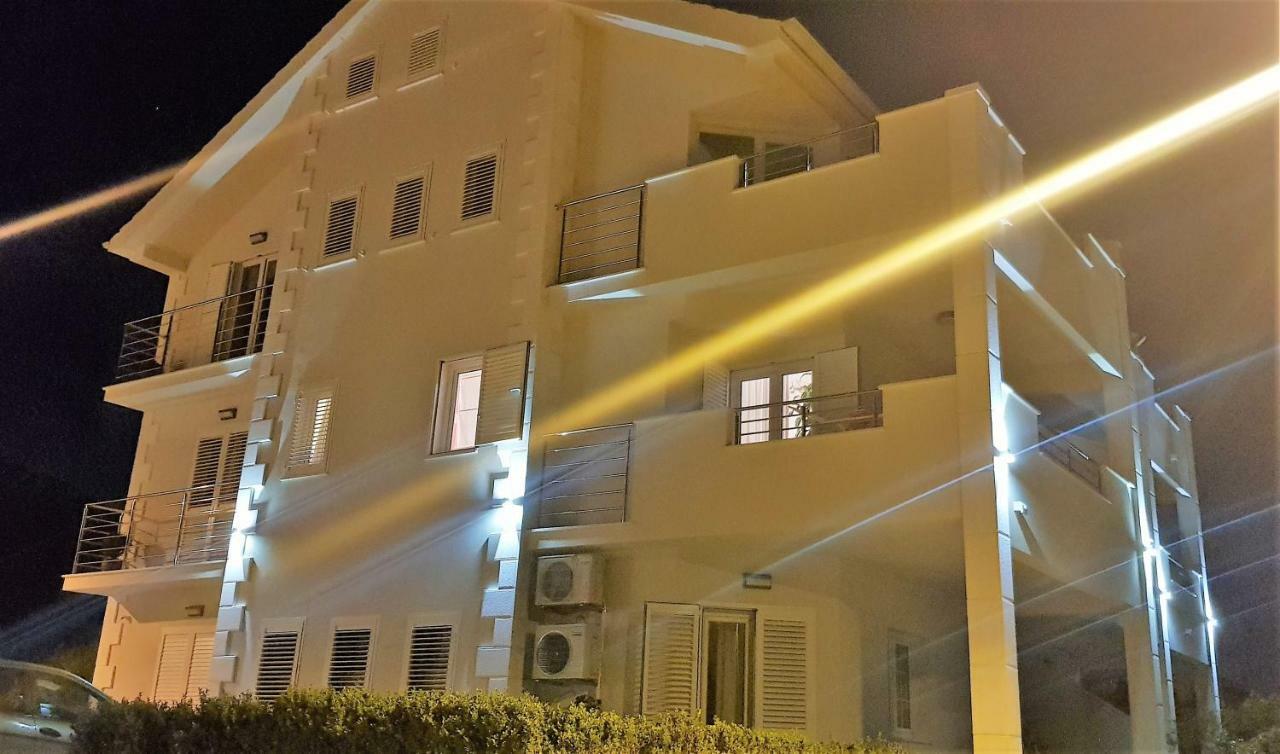 Hvar De Luxe Apartments 1 Hvar Town Exterior photo